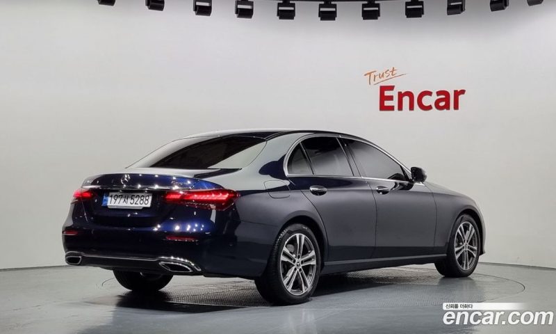 Mercedes Benz E-Class E350 4MATIC Avantgarde