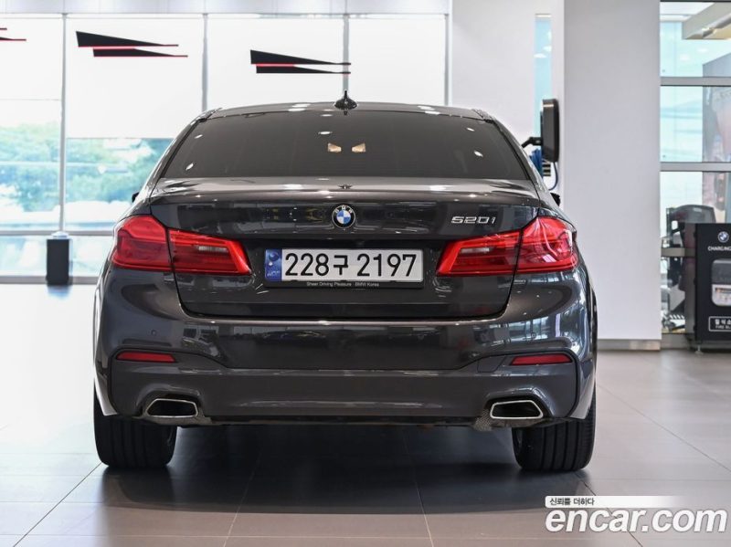 BMW 5-Series i520 M Sport