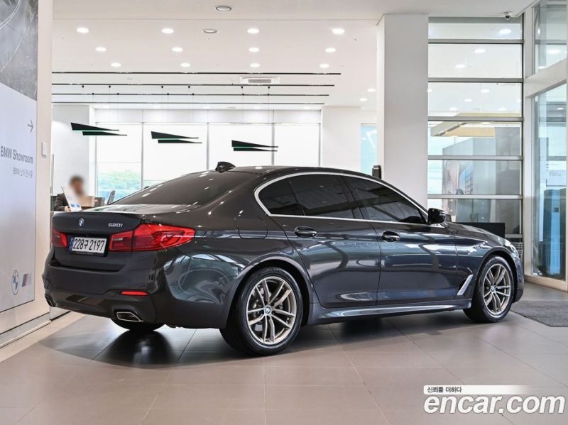BMW 5-Series i520 M Sport