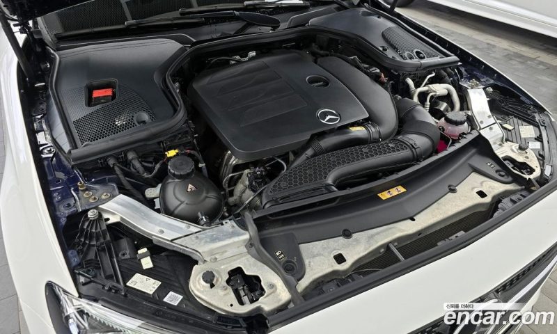 Mercedes Benz E-Class E350 4MATIC Avantgarde