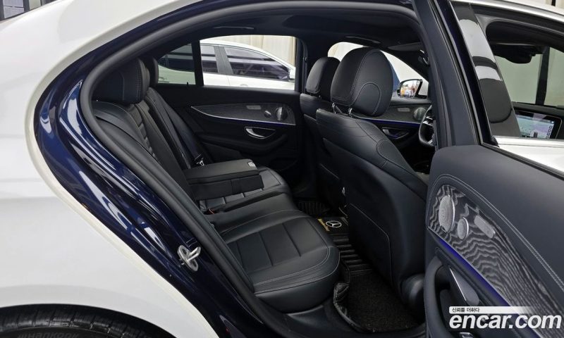 Mercedes Benz E-Class E350 4MATIC Avantgarde