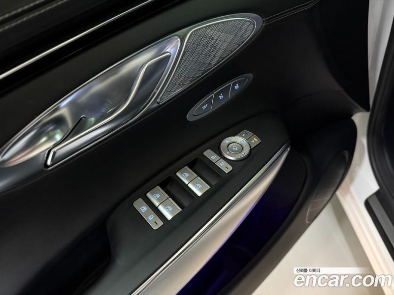 Genesis GV70 2.5T Gasoline AWD