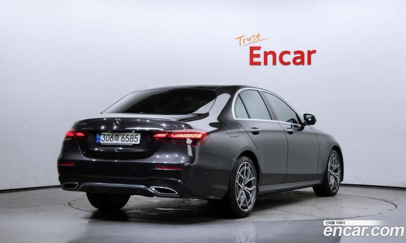 Mercedes Benz E-Class E220d 4MATIC AMG Line