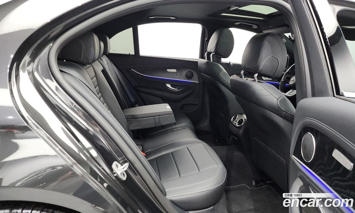 Mercedes Benz E-Class E220d 4MATIC AMG Line