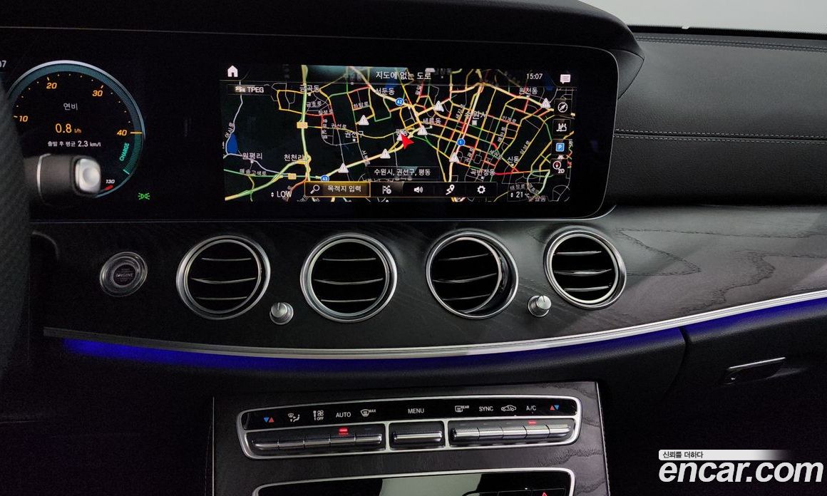 Mercedes Benz E-Class E220d 4MATIC AMG Line