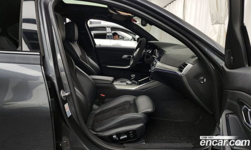 BMW 3-Series i320 M Sport