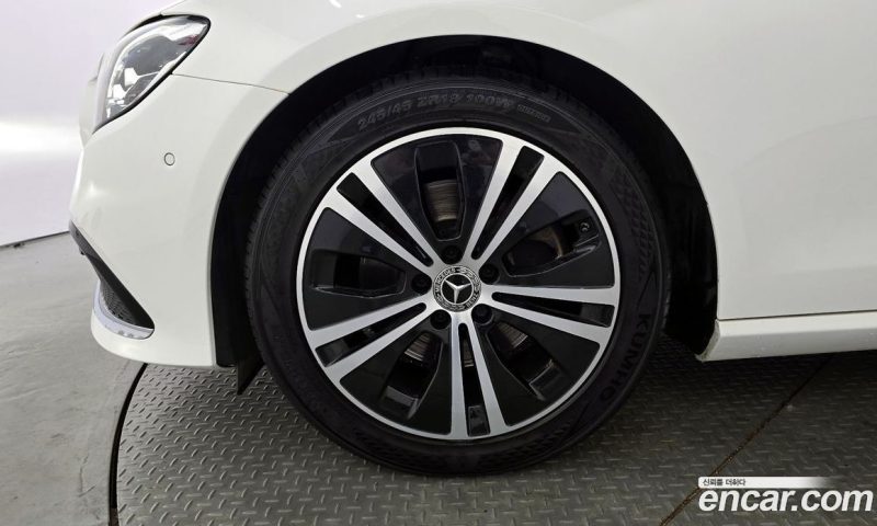 Mercedes Benz E-Class E250 Avantgarde