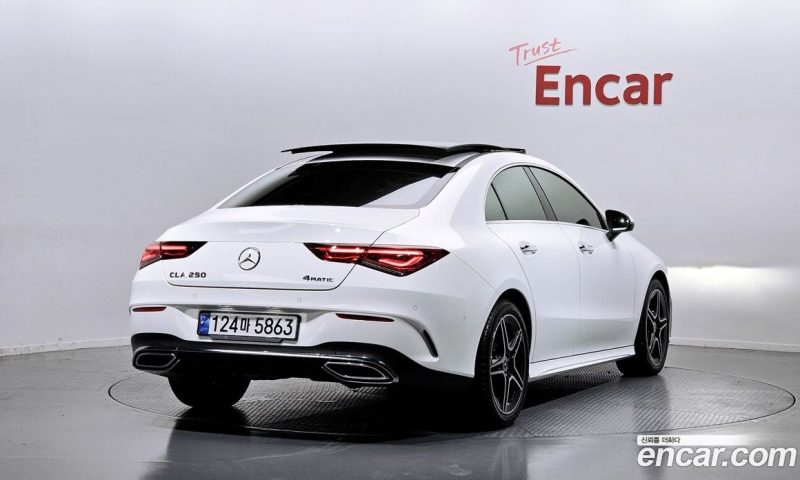 Mercedes Benz CLA-Class CLA250 4MATIC