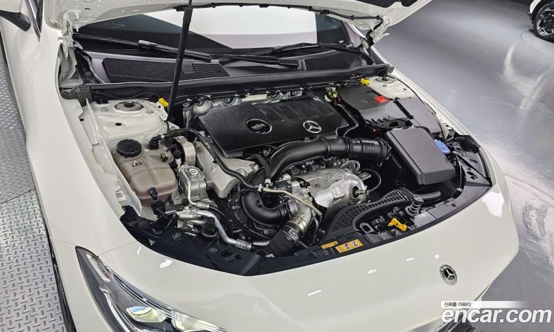 Mercedes Benz CLA-Class CLA250 4MATIC