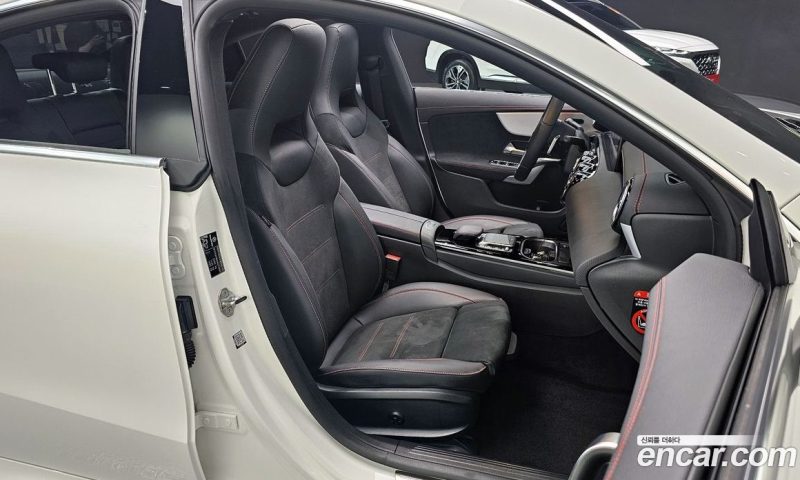 Mercedes Benz CLA-Class CLA250 4MATIC
