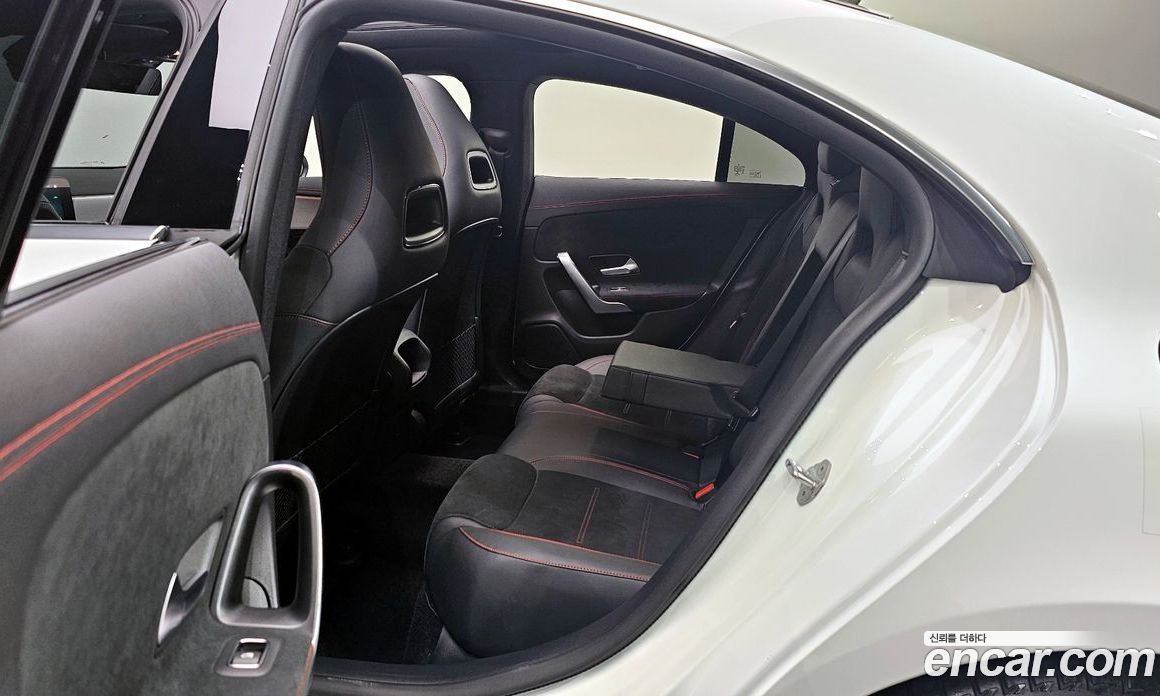 Mercedes Benz CLA-Class CLA250 4MATIC