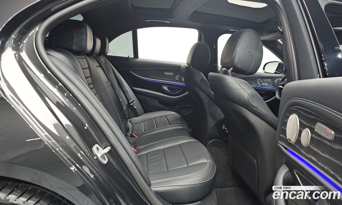 Mercedes Benz E-Class E350 4MATIC AMG Line