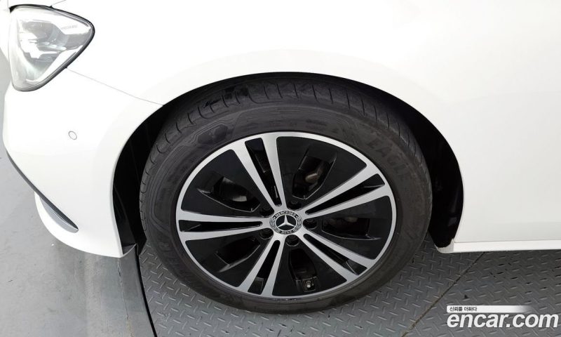 Mercedes Benz E-Class E250 Avantgarde