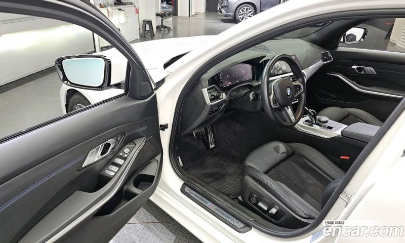 BMW 3-Series i320 M Sport