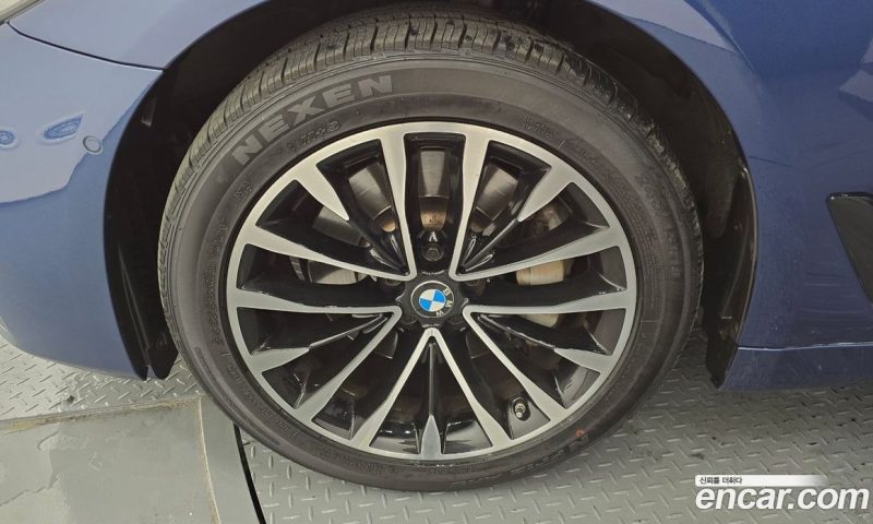 BMW 5-Series i530 Luxury