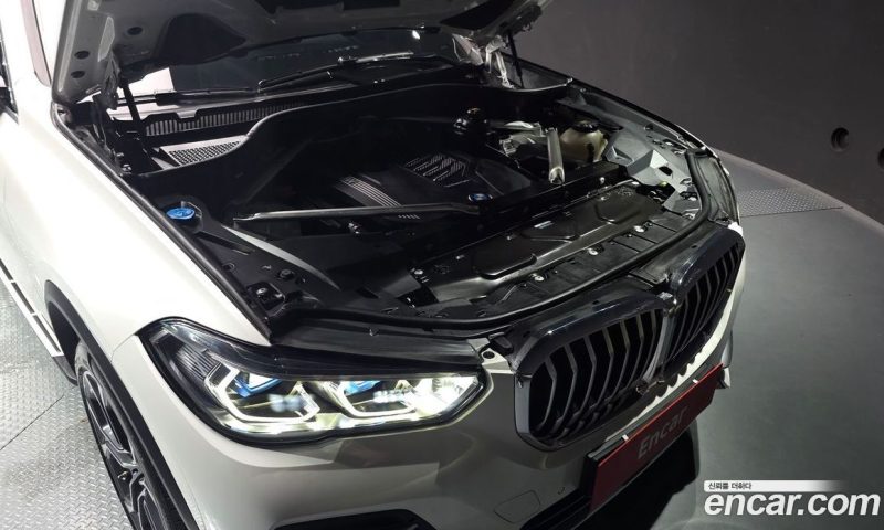 BMW X5 xDrive i40 xLine