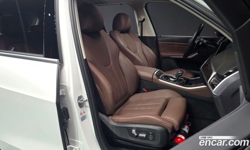 BMW X5 xDrive i40 xLine