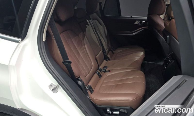 BMW X5 xDrive i40 xLine
