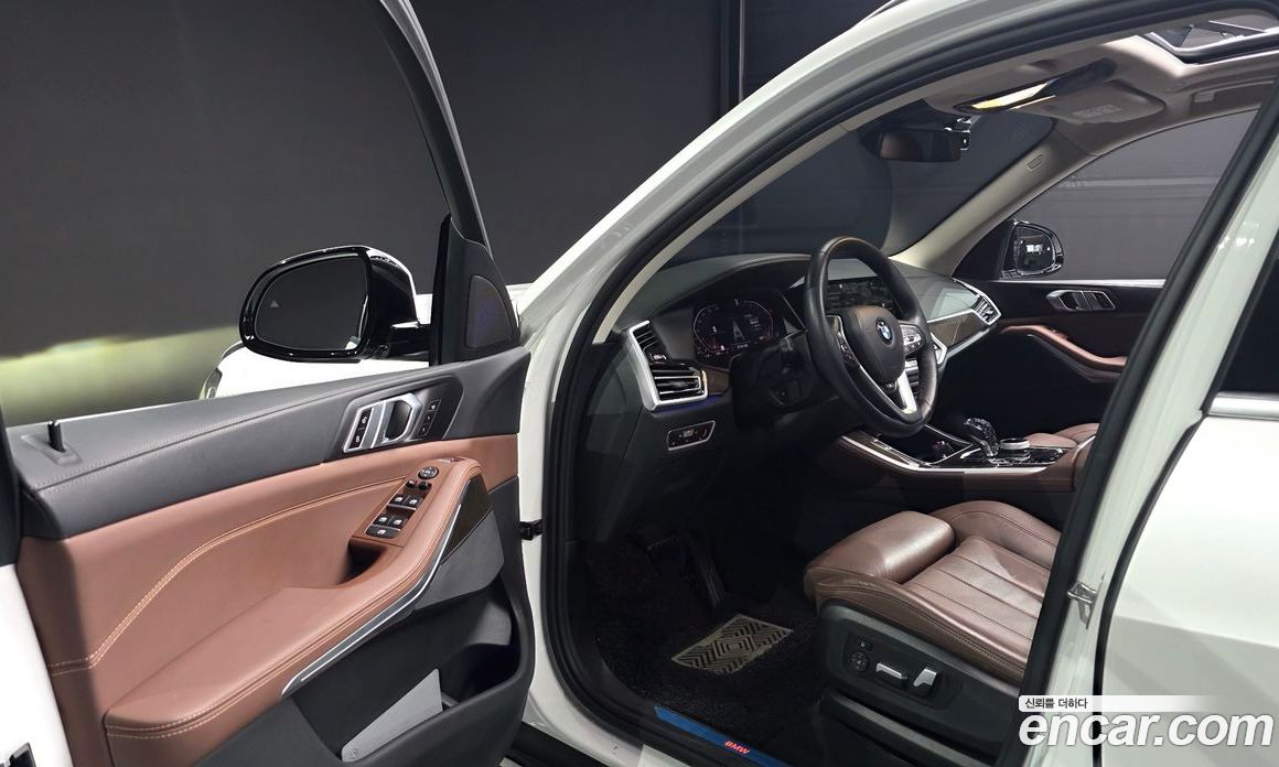 BMW X5 xDrive i40 xLine