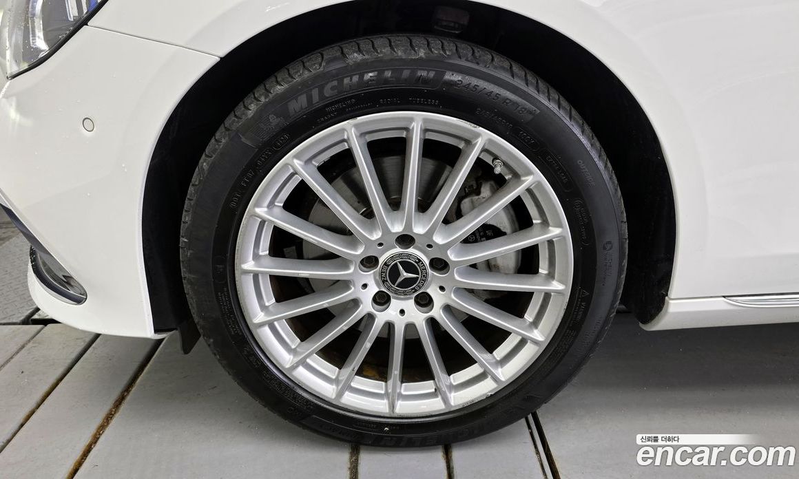 Mercedes Benz E-Class E250 Exclusive