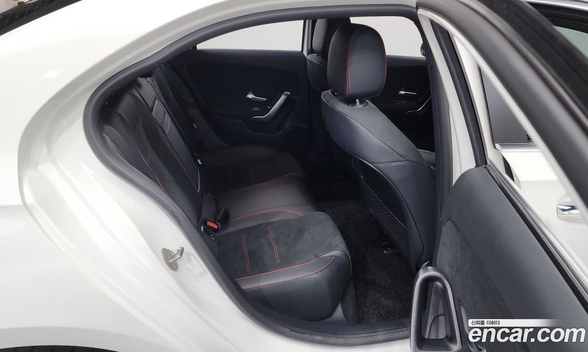 Mercedes Benz A-Class A250 4MATIC Sedan