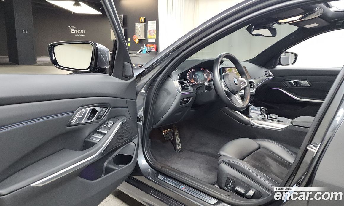 BMW 3-Series i320 M Sport
