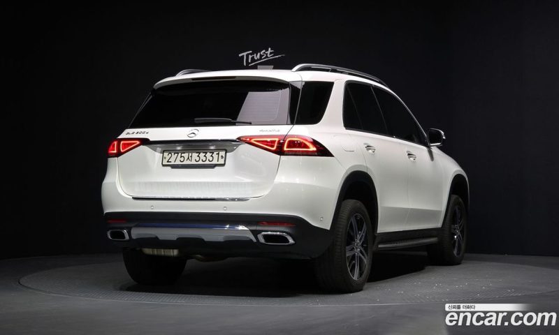 Mercedes Benz GLE-Class GLE300d 4MATIC
