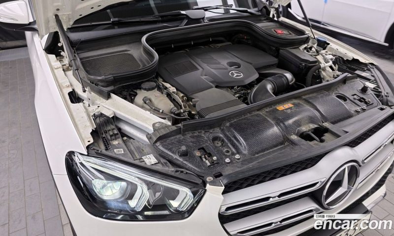Mercedes Benz GLE-Class GLE300d 4MATIC