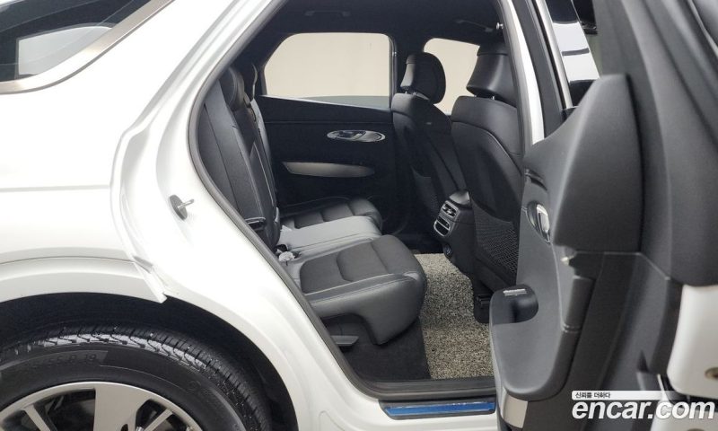 Genesis GV70 2.5T Gasoline 2WD