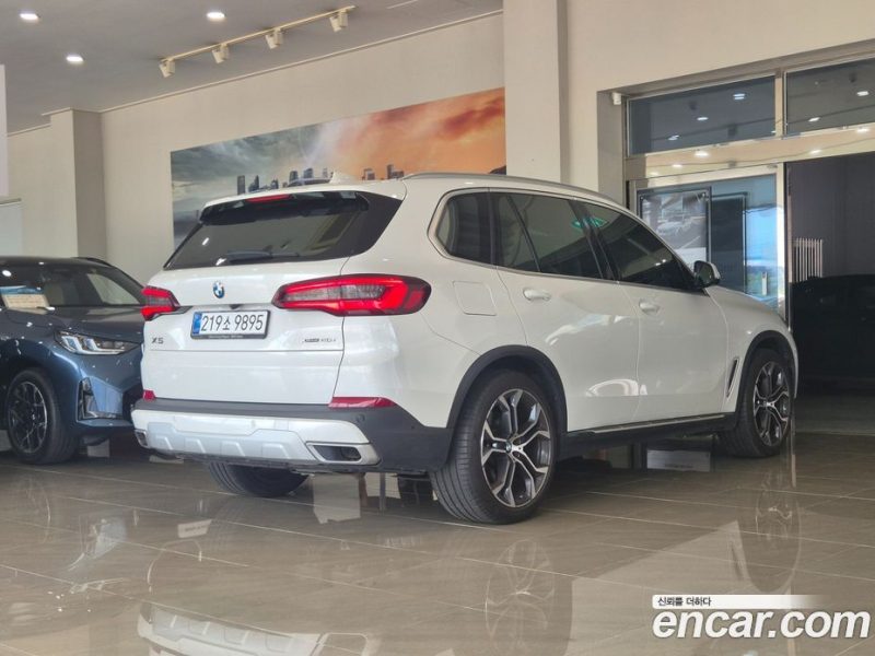 BMW X5 xDrive i40 xLine