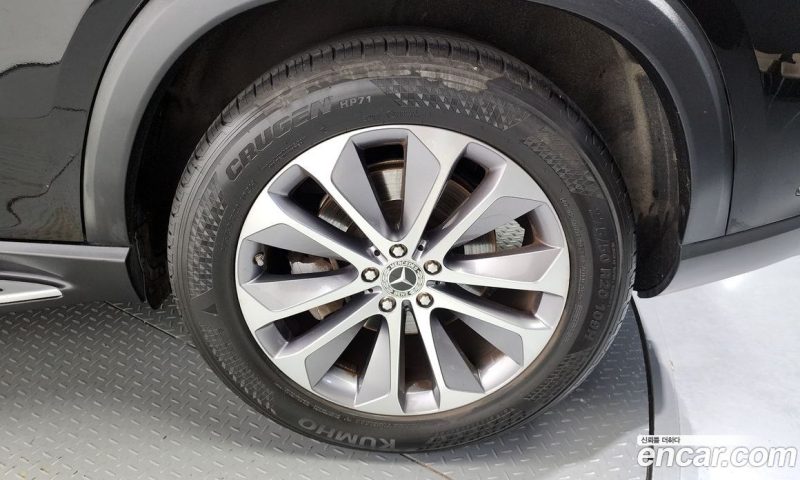 Mercedes Benz GLE-Class GLE300d 4MATIC