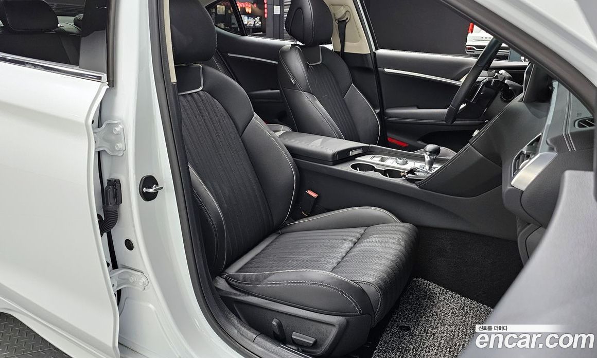 Genesis G70 Gasoline 2.0T 2WD