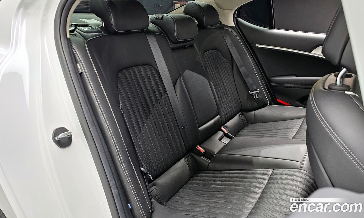 Genesis G70 Gasoline 2.0T 2WD
