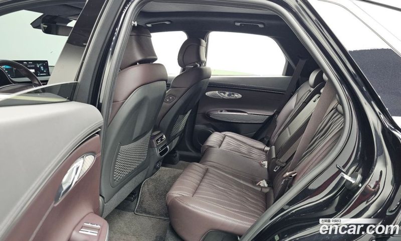 Genesis GV70 2.5T Gasoline 2WD