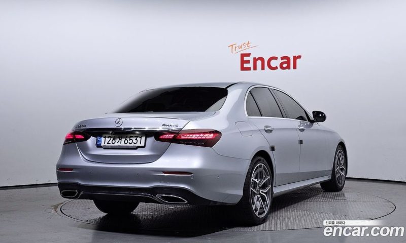Mercedes Benz E-Class E220d 4MATIC AMG Line
