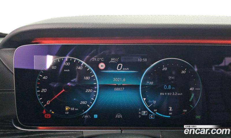 Mercedes Benz E-Class E220d 4MATIC AMG Line