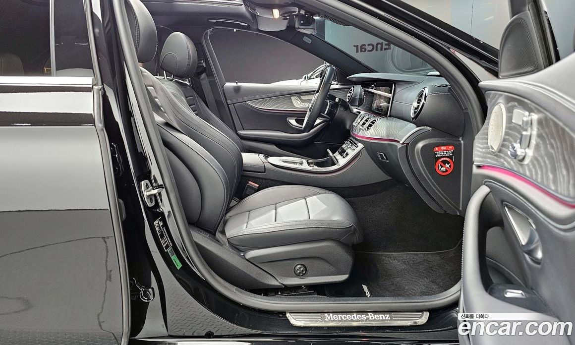 Mercedes Benz E-Class E350 4MATIC AMG Line
