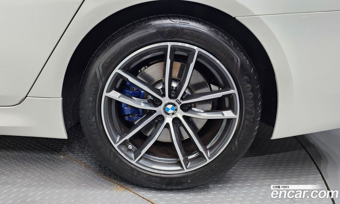 BMW 5-Series i520 M Sport