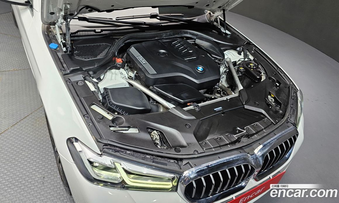 BMW 5-Series i520 M Sport