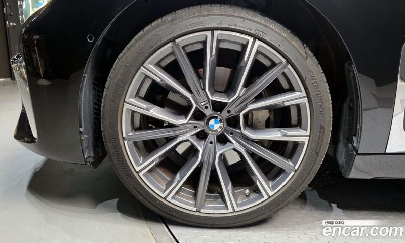 BMW 7-Series 730Ld xDrive M Sport