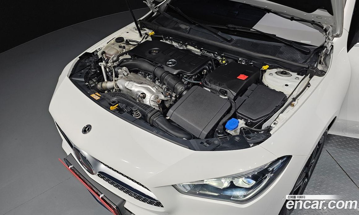 Mercedes Benz CLA-Class CLA250 4MATIC