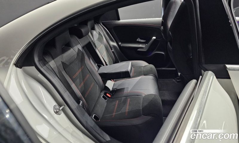 Mercedes Benz CLA-Class CLA250 4MATIC