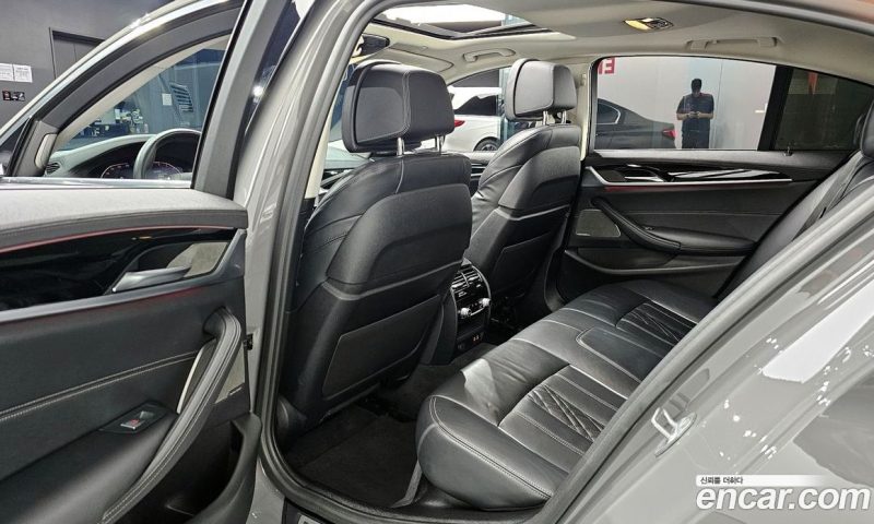 BMW 5-Series i530 Luxury