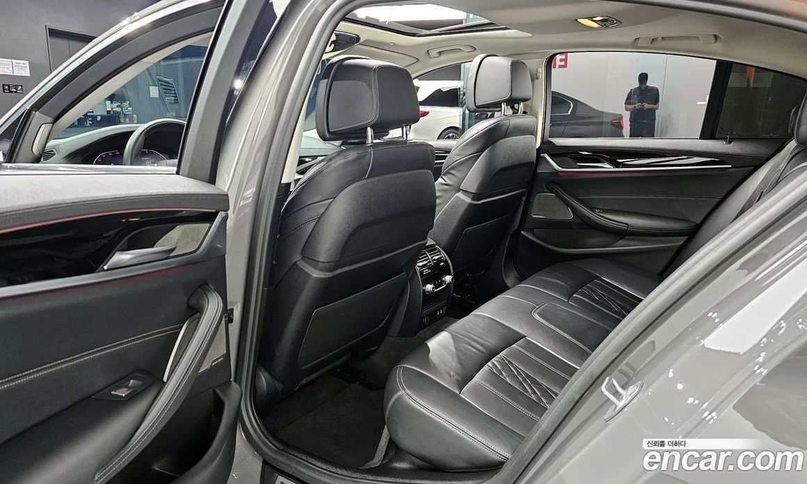 BMW 5-Series i530 Luxury