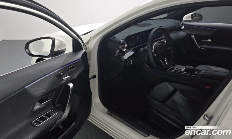 Mercedes Benz A-Class A220 Hatchback