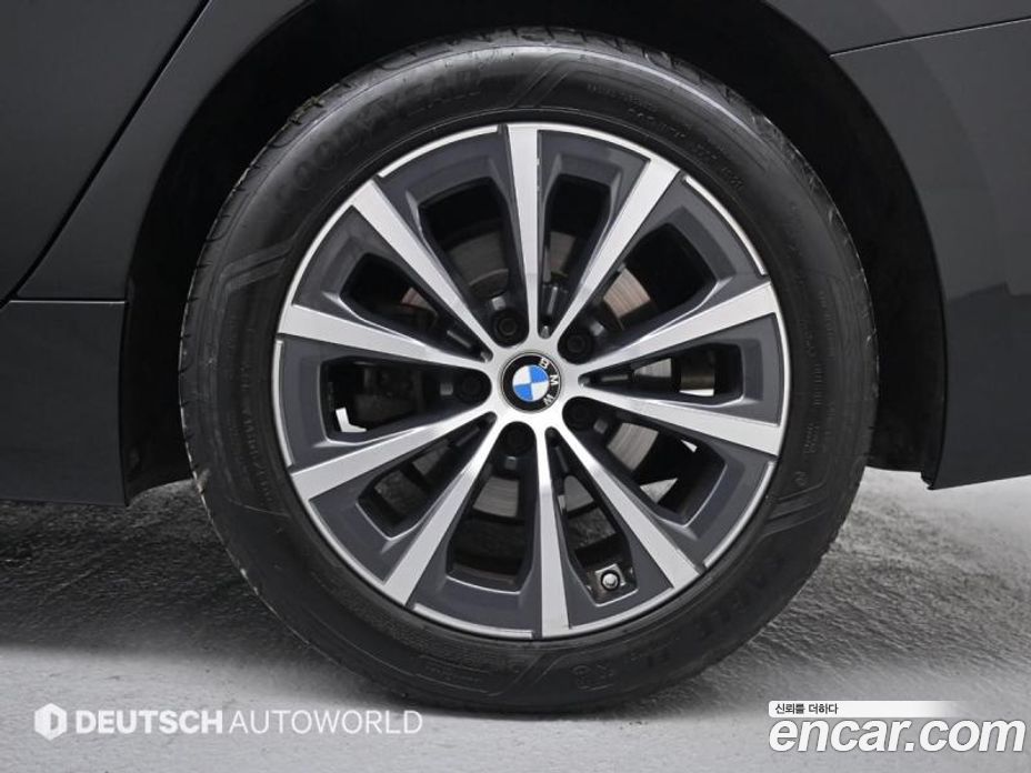 BMW 3-Series i320
