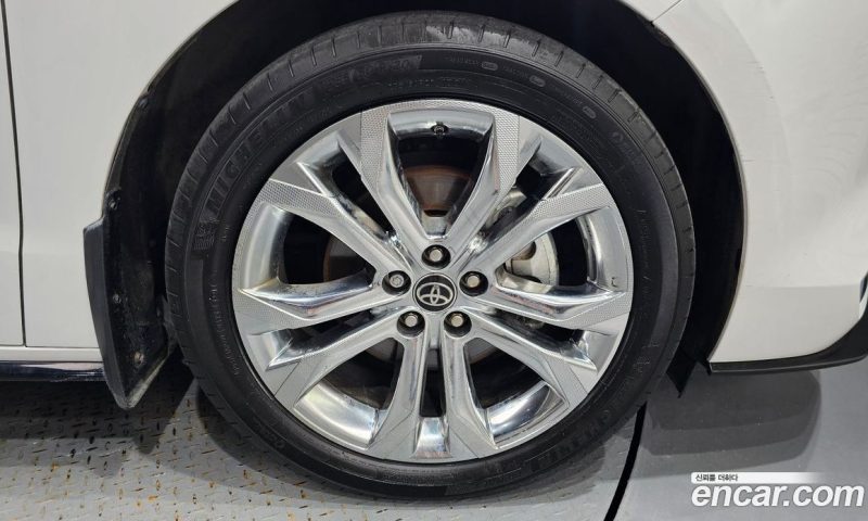 Toyota Sienna 2.5 Hybrid 2WD