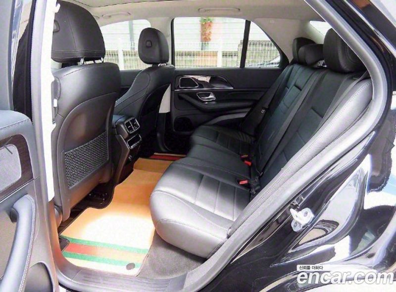Mercedes Benz GLE-Class GLE300d 4MATIC