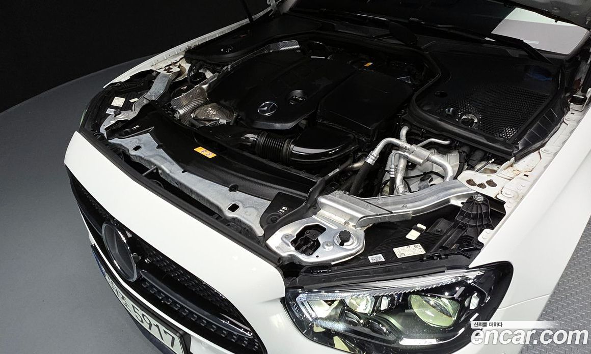 Mercedes Benz E-Class E220d 4MATIC AMG Line
