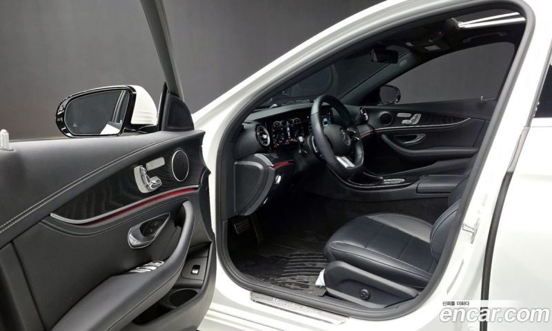 Mercedes Benz E-Class E220d 4MATIC AMG Line